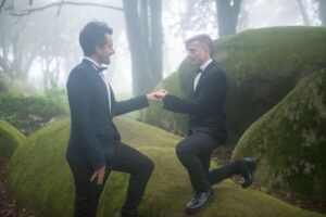 18 Same-Sex Proposal Story Ideas Worth Sharing